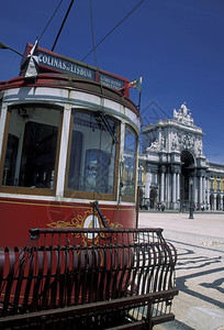 欧洲葡萄牙里斯本市中心欧洲里斯本市中心的单眼外线和火车图片