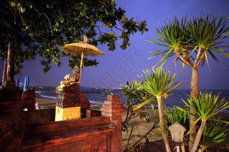 巴厘岛南部萨努尔以附近的沙滩位于东南亚的因多尼西图片