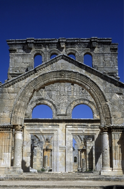 中东部阿勒颇市的DeirSamaan或StSimeon的Basilica废墟图片
