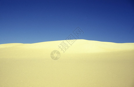 北非埃及西部沙漠里绿洲和西瓦村附近的沙丘非洲埃及撒哈拉西瓦沙漠图片
