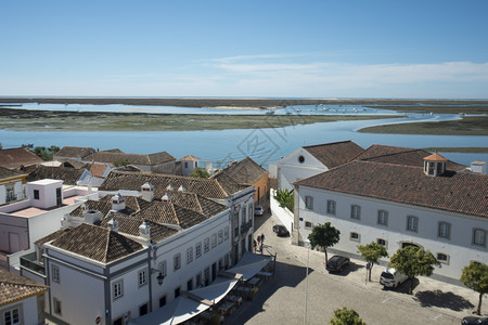 欧洲葡萄牙南部Algarve东部老城Faro的LagodeSe市中心的RiaFormosa景观图片