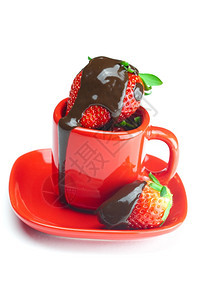 使草莓沾上巧克力奶图片