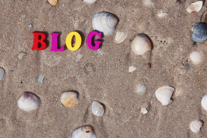 Word博客上面是多色木字母的博客上面是带贝壳的沙最高视图图片