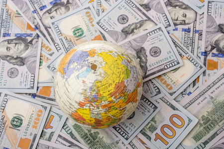 以美元现钞发行的票作为模型全球图片