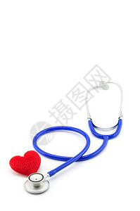 医学听诊器和心脏白色背景图片