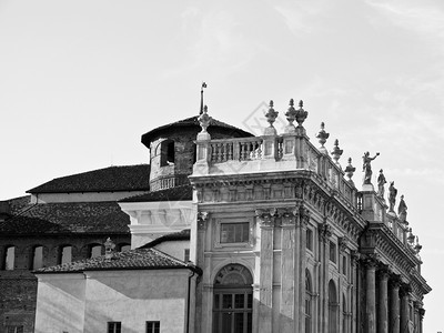都灵马达马宫意大利都灵卡斯特罗广场的马达玛宫皇宫图片