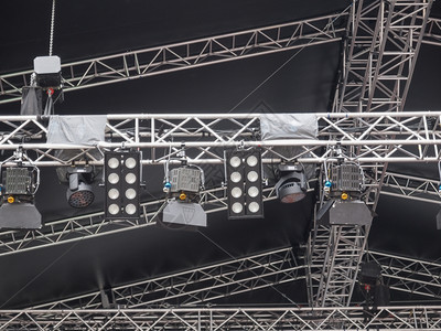 演唱会现场使用的舞台灯背景图片