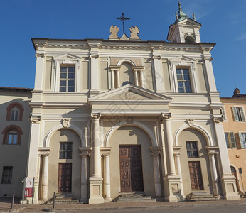 意大利教堂基耶里的圣古列尔莫教堂意大利马齐尼基耶里广场圣古列尔莫新古典主义教堂意为圣威廉背景
