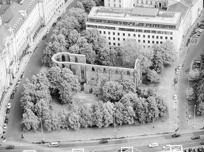 柏林弗朗齐斯卡纳克洛特基契教堂的废墟柏林黑白教堂图片