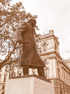 在伦敦的丘吉尔雕像英国伦敦议会广场的丘吉尔雕像图片