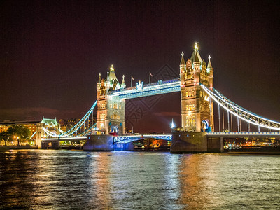 伦敦大桥人类发展报告高动态射程英国泰晤士河上的人类发展报告塔桥英国伦敦晚上图片