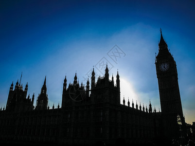 议会众院人类发展报告极富活力的幅度哥特人Gath夜视环形伦敦议会威斯敏特宫的月光背景图片