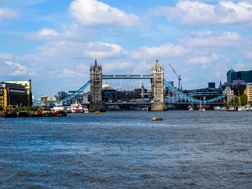 TowerBridge伦敦人类发展报告英国伦敦泰晤士河上的HDRBridge联合王国伦敦图片