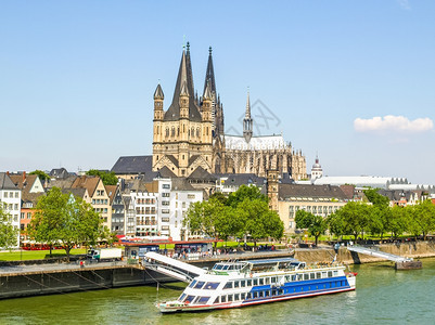 KoelnKoeln全景的人类发展报告高动态范围Koeln德国全景包括哥特大教堂和莱茵河图片