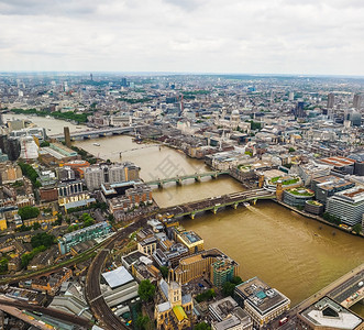 伦敦人类发展报告的空中观察图片