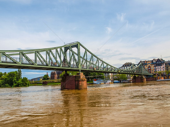 EisernerStegBruecke在德国美因河畔法兰克福的铁桥图片