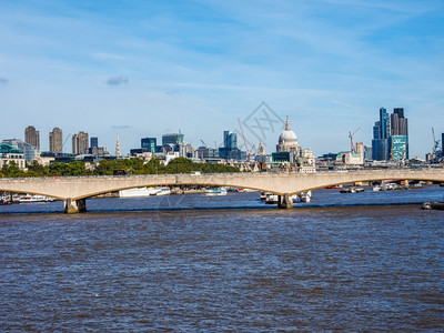 伦敦滑铁卢大桥人类发展报告伦敦的滑铁卢大桥图片