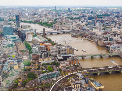 伦敦人类发展报告的空中观察图片