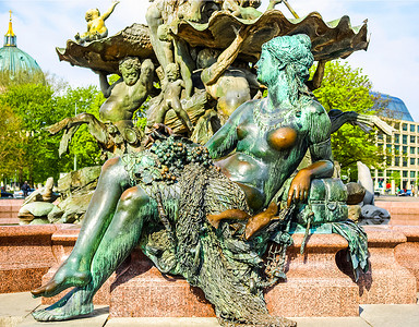 人类发展报告高动态范围德国柏林亚历山大广场的NeptunbrunnenNeptune喷泉图片