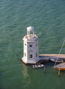 威尼斯灯塔意大利威尼斯环礁湖灯塔的空中景象图片