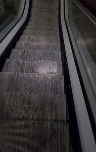 扶梯楼到地下站或超市图片
