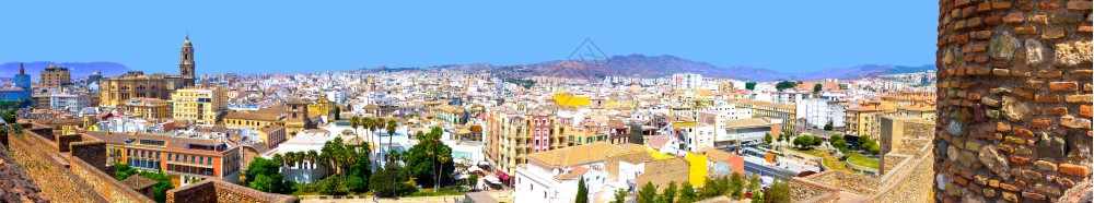 西班牙马拉加全景城市图片