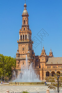 西班牙塞维利亚著名的西班牙广场贝尔塔图片