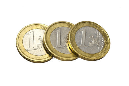 白背景孤立的欧元硬币图片