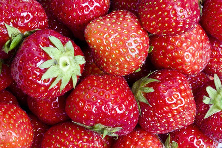 新鲜草莓缝合的背景图片