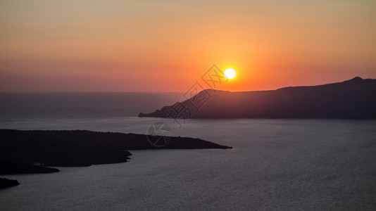 希腊圣托里尼州菲拉美丽的日落图片