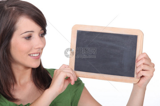 女教师拿着小黑板图片