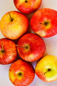 红苹果水作为素食品背景图片