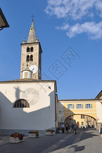 圣玛丽亚阿松塔和意大利奥斯圣乔瓦尼巴特蒂斯塔教堂背景图片