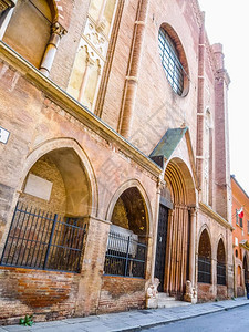 博洛尼亚圣贾科莫马焦雷HDR高动态范围HDR意大利博洛尼亚埃米利亚罗马涅的圣贾科莫马焦雷教堂图片
