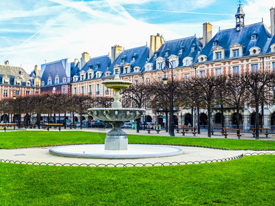 巴黎孚日广场法国巴黎Vosges广场高动态范围HDR广场图片