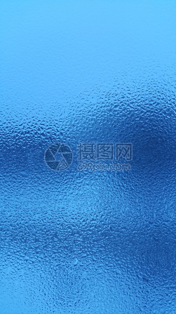 蓝色自然背景玻璃上有水滴图片