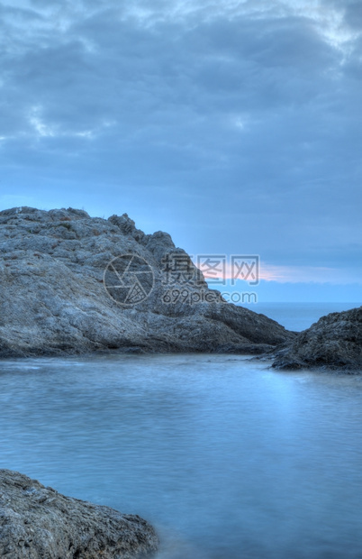 夜海黎明时拍到长耐力的海照克里米亚乌兰里米亚图片