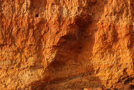 岩层结构挖掘的地下壕沟墙壁表面图片