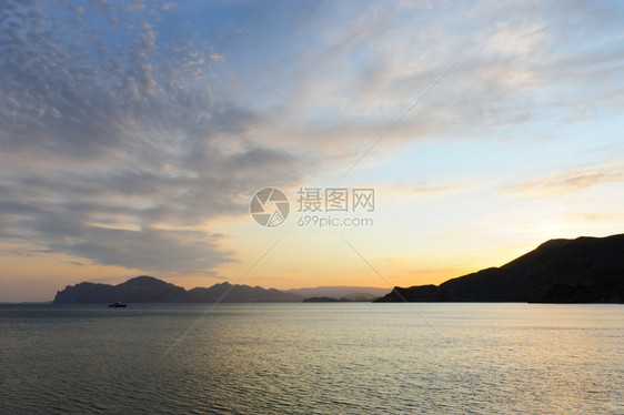 海景夜晚多彩的天空图片