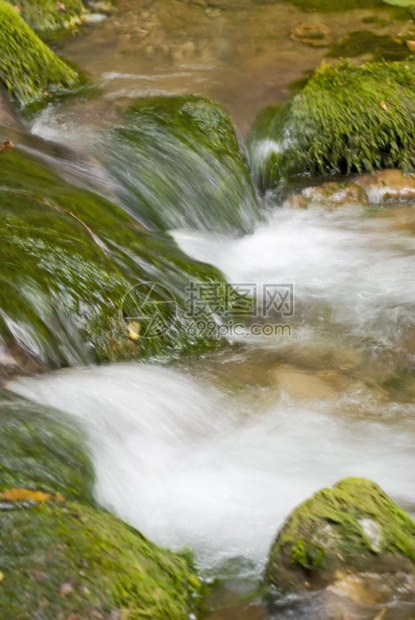 克里米亚半岛大峡谷河流图片