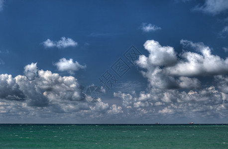 海洋和天空黑岸克里米亚乌兰图片
