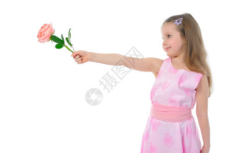 带着玫瑰的小女孩孤立在白色背景上图片