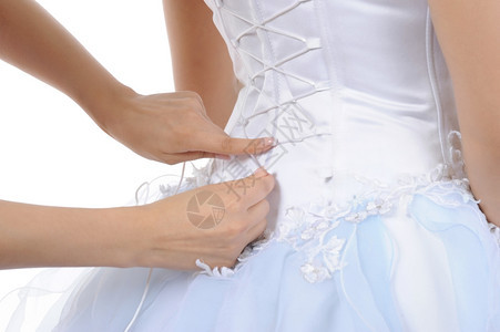 丝绸白衣新娘图片