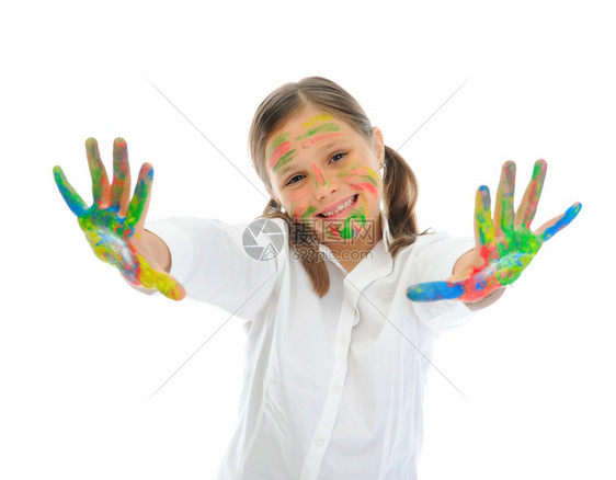 面带微笑的姑娘手掌用涂漆的油画成图片