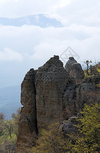 洛基山脉风景乌克兰里米亚Demerdzhi山Demerdzhi附近幽灵谷图片