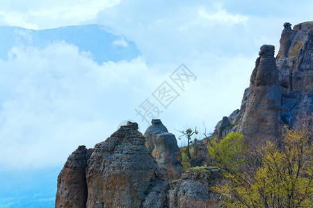 洛基山脉风景乌克兰里米亚Demerdzhi山Demerdzhi附近幽灵谷图片