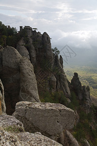 洛基山脉风景乌克兰里米亚Demerdzhi山Demerdzhi附近幽灵谷图片