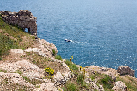 从Balaclava乌克兰里梅亚海岸热那塞堡垒的Sammer海景乌克兰里梅亚图片