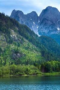 美丽的夏天阿尔卑斯湖Gosausee风景奥地利图片