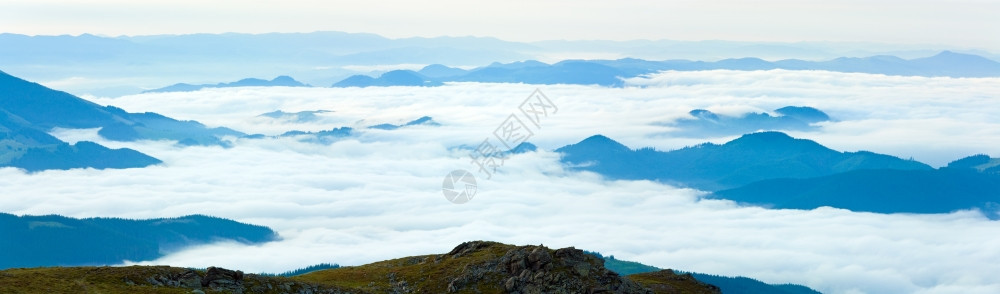 夏季多云山全景乌克兰喀尔巴阡山三针缝合图像图片